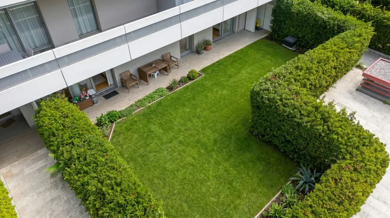 Maxi Apartment with Private Garden in the City Centre — Verdemare, Rive
